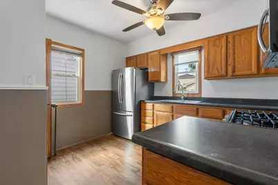 1355 S 94th St, West Allis, WI 53214 - Photo 9