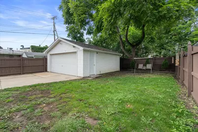 1355 S 94th St, West Allis, WI 53214 - Photo 21