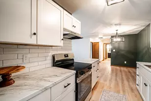 6507 Spring St, Racine, WI 53406 - Photo 11