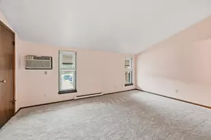 8751 W Oklahoma Ave, Milwaukee, WI 53227 - Photo 13