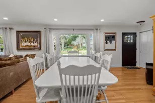 853 Van Slyke Dr, Fontana, WI 53125 - Photo 11