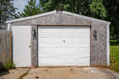 12130  Spring St, Racine, WI 53177 - Photo 25