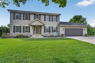 302 Margaret Ct, Burlington, WI 53105 - Photo 1