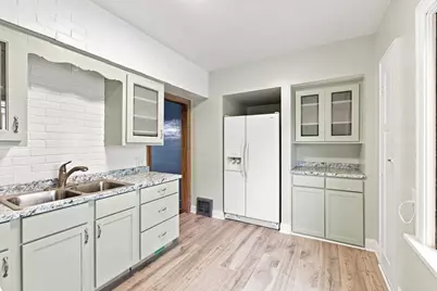 1964 S 81st St, West Allis, WI 53219 - Photo 15