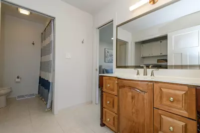 7760 W Tuckaway Shores Dr, Franklin, WI 53132 - Photo 15