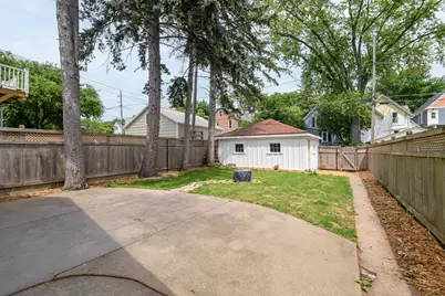 3226 N Newhall St, Milwaukee, WI 53211 - Photo 21