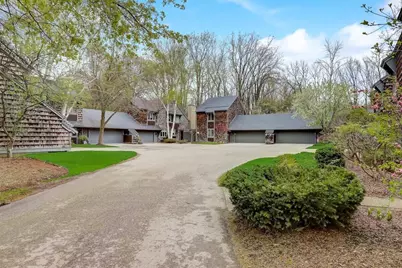 95  Woodfield Ct, Racine, WI 53402 - Photo 43