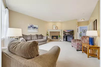 695 W Dekora St #D, Saukville, WI 53080 - Photo 3