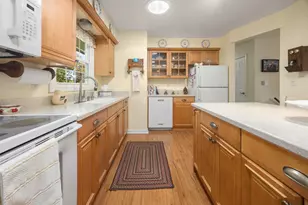 648 Hollybrook Ln, Saukville, WI 53080 - Photo 11