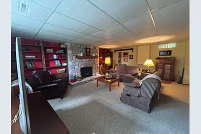 648  Hollybrook Ln, Saukville, WI 53080 - Photo 7