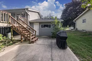 648 Hollybrook Ln, Saukville, WI 53080 - Photo 33