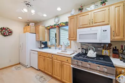 1500 S Calhoun Rd, New Berlin, WI 53151 - Photo 15