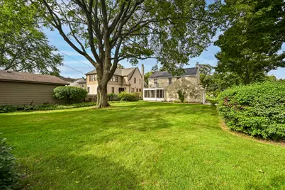 2576  Pasadena Blvd, Wauwatosa, WI 53226 - Photo 39