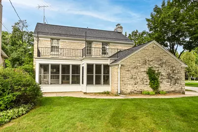 2576  Pasadena Blvd, Wauwatosa, WI 53226 - Photo 37