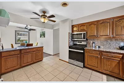 1711 W Clayton Crest Ave, Milwaukee, WI 53221 - Photo 19