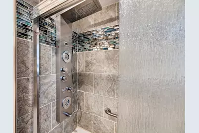1711 W Clayton Crest Ave, Milwaukee, WI 53221 - Photo 27