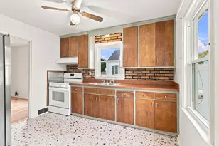 2062 Shoop St, Racine, WI 53404 - Photo 7