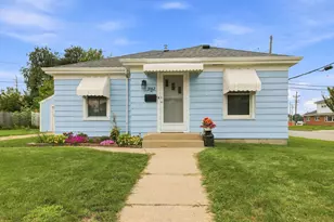 2062 Shoop St, Racine, WI 53404 - Photo 1