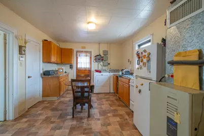 1201 N Main St, Racine, WI 53402 - Photo 21