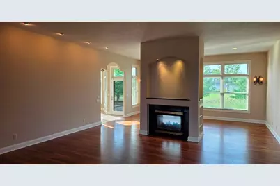 833  Clover Ct, Sheboygan Falls, WI 53085 - Photo 9
