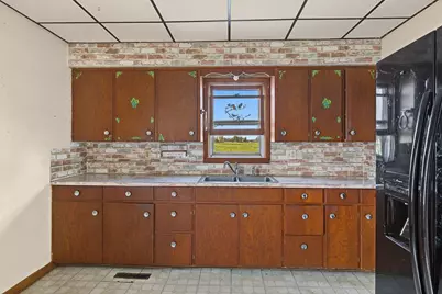 1110 W Broadway St, Viroqua, WI 54665 - Photo 11