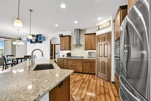 S86W22620 Lake Park Dr, Big Bend, WI 53103 - Photo 15