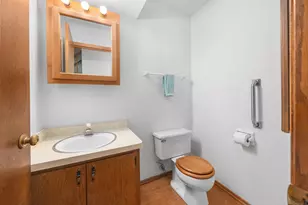 3635 S Loretta Ln, New Berlin, WI 53151 - Photo 13