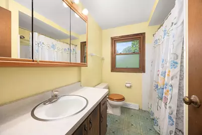 3635 S Loretta Ln, New Berlin, WI 53151 - Photo 21