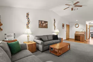 2533 Crosscreek Dr, Sheboygan, WI 53081 - Photo 9