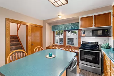 1012  Philippen St, Manitowoc, WI 54220 - Photo 25