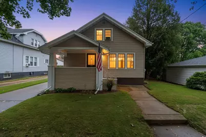 1012  Philippen St, Manitowoc, WI 54220 - Photo 53