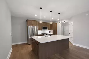 W389N7108 Pennsylvania St, Oconomowoc, WI 53066 - Photo 5