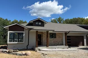 W389N7108 Pennsylvania St, Oconomowoc, WI 53066 - Photo 17