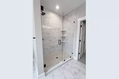 W389N7108  Pennsylvania St, Oconomowoc, WI 53066 - Photo 9