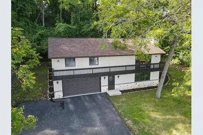 142  Riverside Dr, Racine, WI 53185 - Photo 3