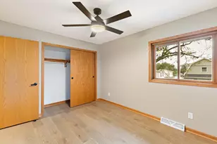 142 Riverside Dr, Racine, WI 53185 - Photo 13
