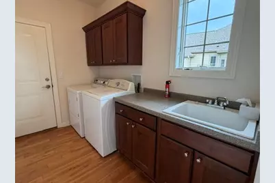 6837 W Greyhawk Ct, Franklin, WI 53132 - Photo 19
