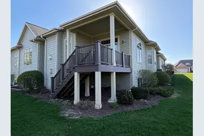 6837 W Greyhawk Ct, Franklin, WI 53132 - Photo 3