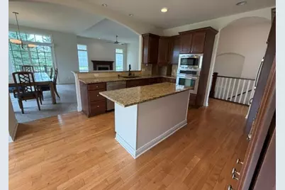 6837 W Greyhawk Ct, Franklin, WI 53132 - Photo 17