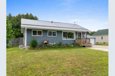2319  38th St, Two Rivers, WI 54241 - Photo 3
