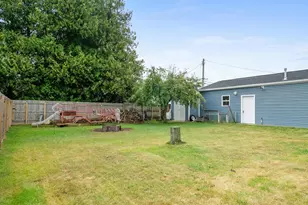 2319 38th St, Two Rivers, WI 54241 - Photo 7