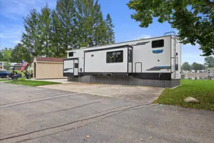W4945 County Rd ES, Sugar Creek, WI 53121 - Photo 25