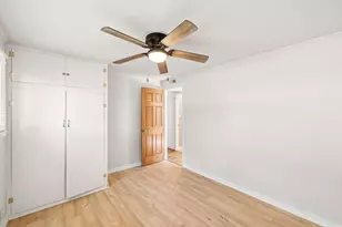 3008 S 51st St, Milwaukee, WI 53219 - Photo 11