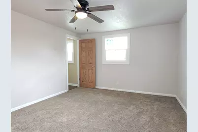 3008 S 51st St, Milwaukee, WI 53219 - Photo 23