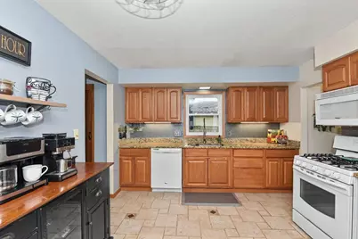 5721  67th St, Kenosha, WI 53142 - Photo 7