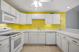 W398N6054 Autumn Woods Dr, Lac La Belle, WI 53066 - Photo 7