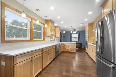 6642  Radburn Ln, Greendale, WI 53129 - Photo 9