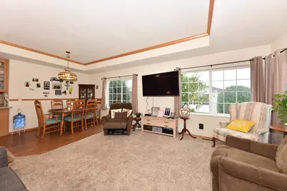 434  Novak St, Hartford, WI 53027 - Photo 3