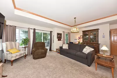 434  Novak St, Hartford, WI 53027 - Photo 5