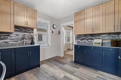 929  Monroe Ave, Racine, WI 53405 - Photo 5
